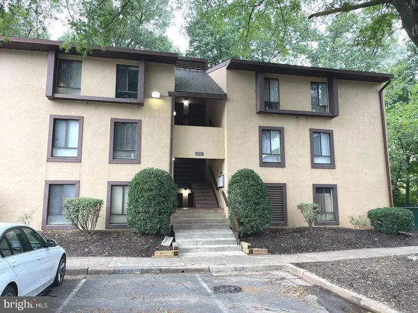 $2,200 | 2237 Castle Rock Square, Unit 1B, Reston, VA 20191