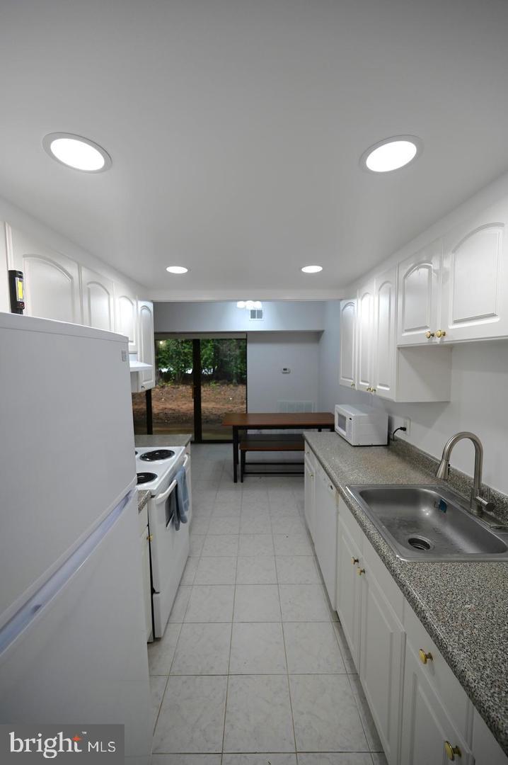 2237 Castle Rock Square, Unit 1B Reston, VA 20191 - Photo 5 of 30