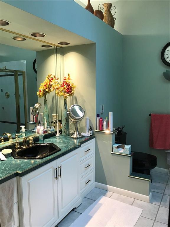 400 Isle Road Butler, PA 16001 - Photo 19 of 25 Master bath
