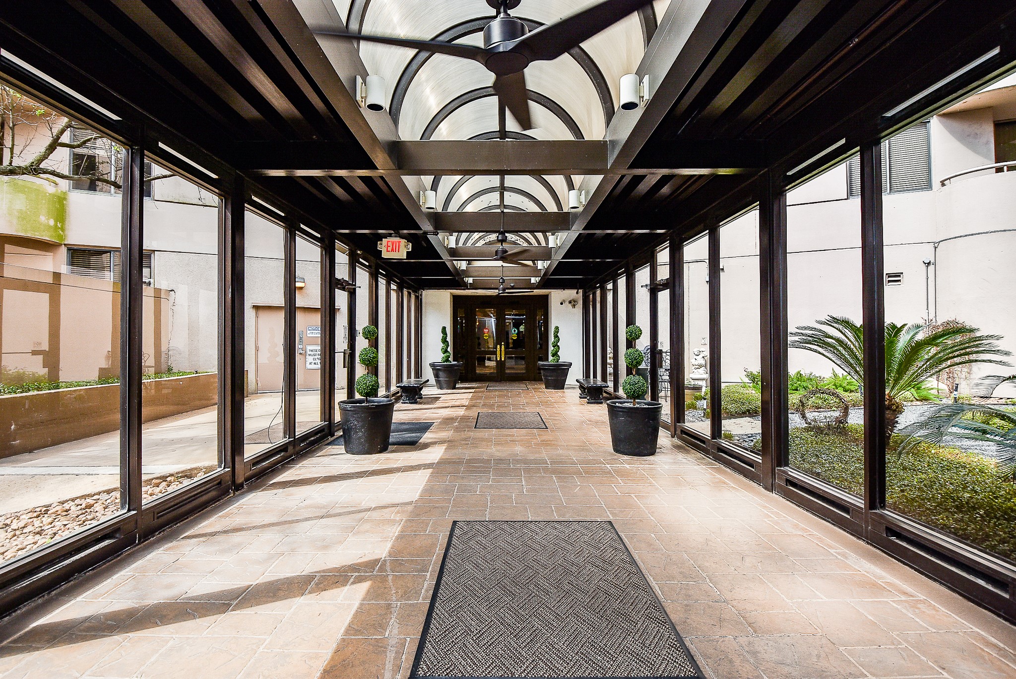 3525 Sage Road, Unit 1407 Houston, TX 77056 - Photo 24 of 34 a view of a porch with furniture