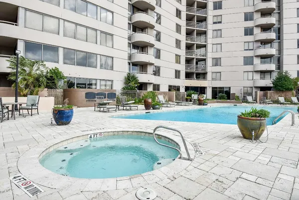 $1,600 | 3525 Sage Road, Unit 1407, Houston, TX 77056
