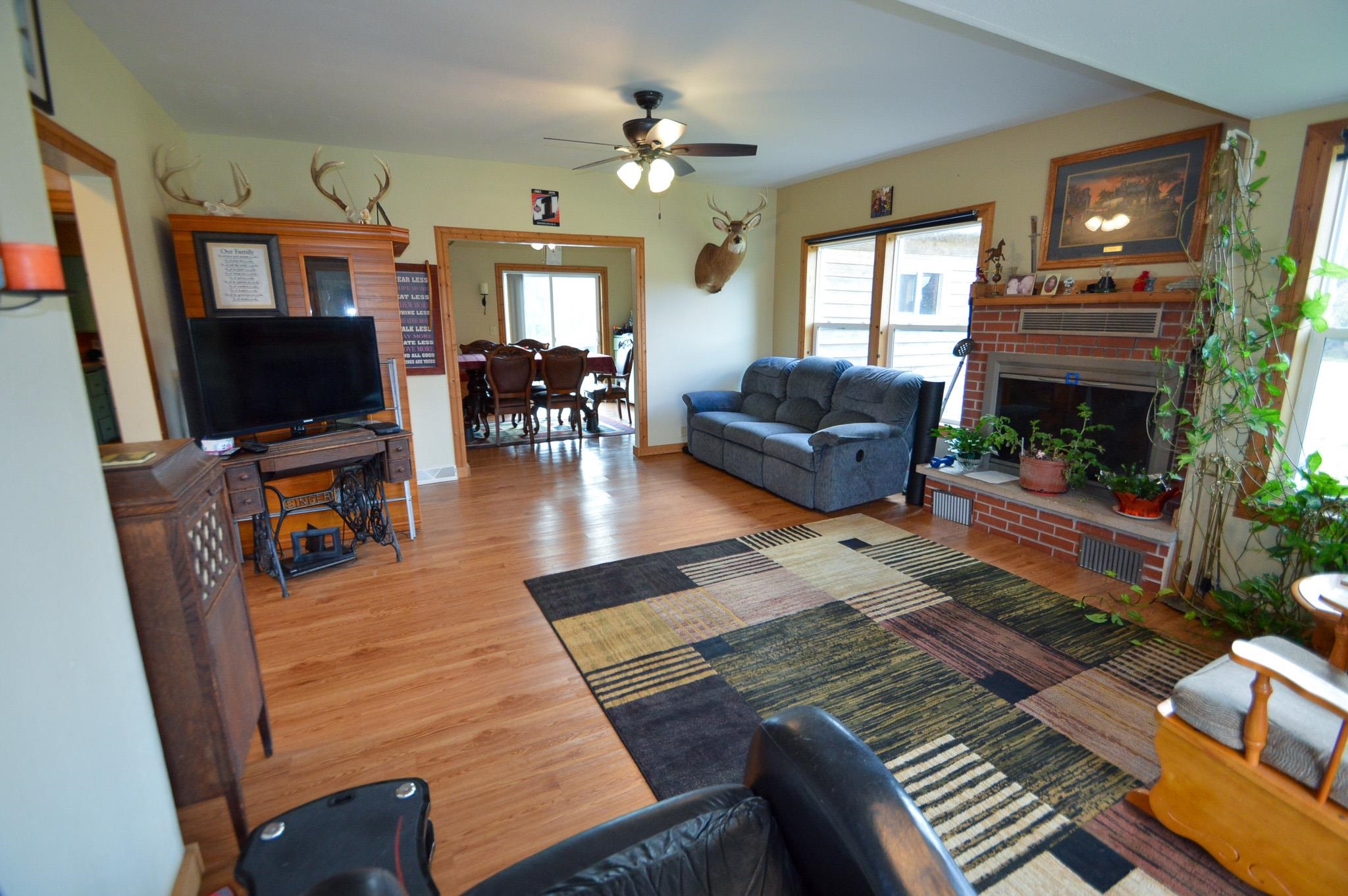 7469 Grant River Road Cassville, WI 53806 - Photo 11 of 76