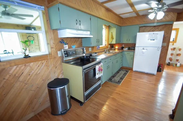 $795,000 | 7469 Grant River Road, Cassville, WI 53806