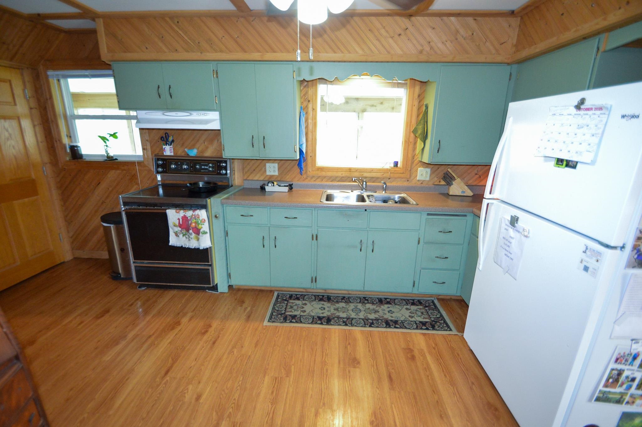 7469 Grant River Road Cassville, WI 53806 - Photo 18 of 76