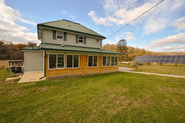 $795,000 | 7469 Grant River Road, Cassville, WI 53806