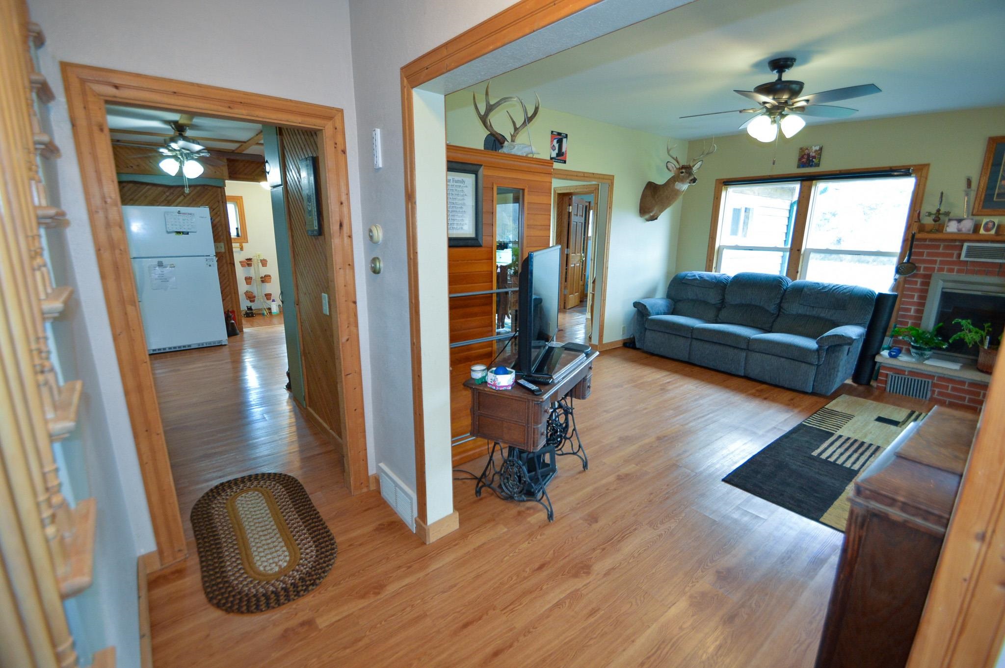 7469 Grant River Road Cassville, WI 53806 - Photo 5 of 76