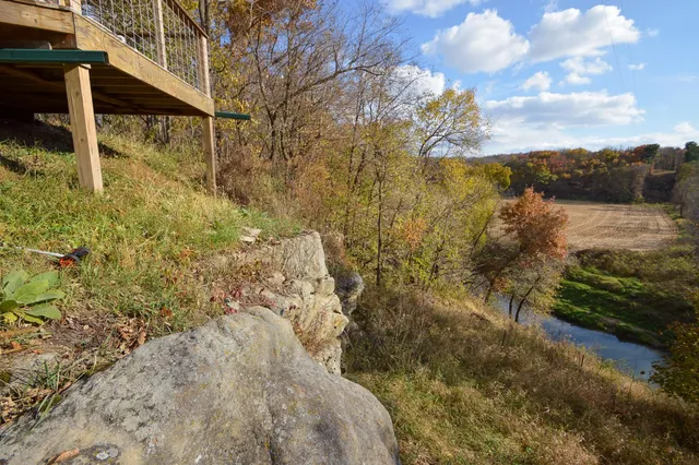 $795,000 | 7469 Grant River Road, Cassville, WI 53806