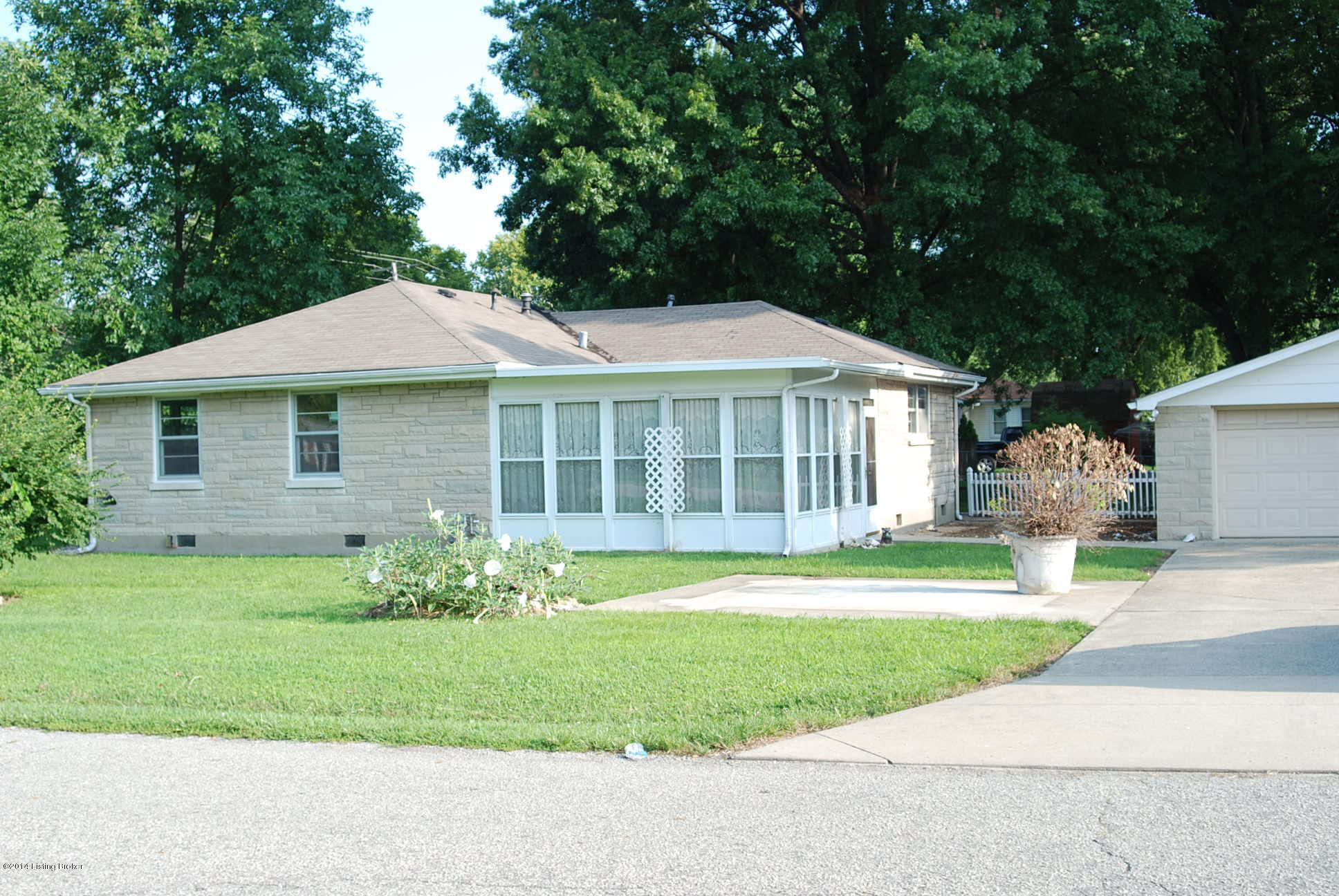8515 Blue Lick Road Louisville, KY 40219 - Photo 7 of 8 DSC_0104