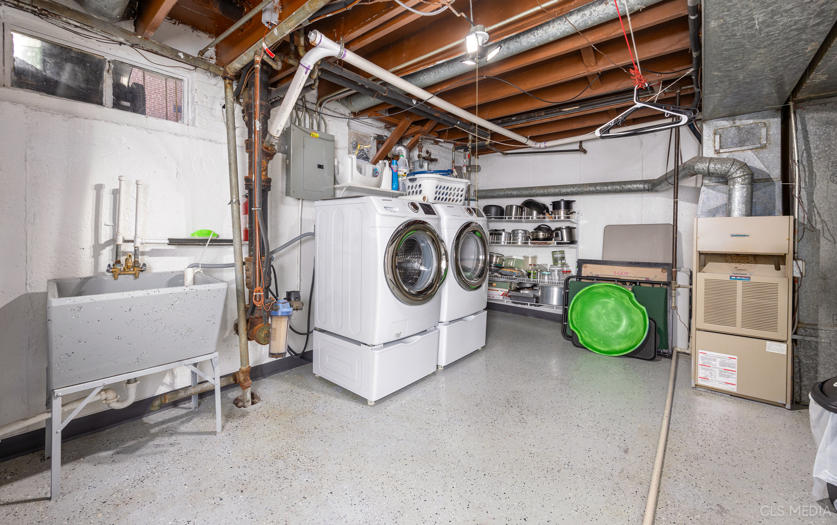 20 North Albert Street Mount Prospect, IL 60056 - Photo 19 of 25 a utility room with dryer and washer