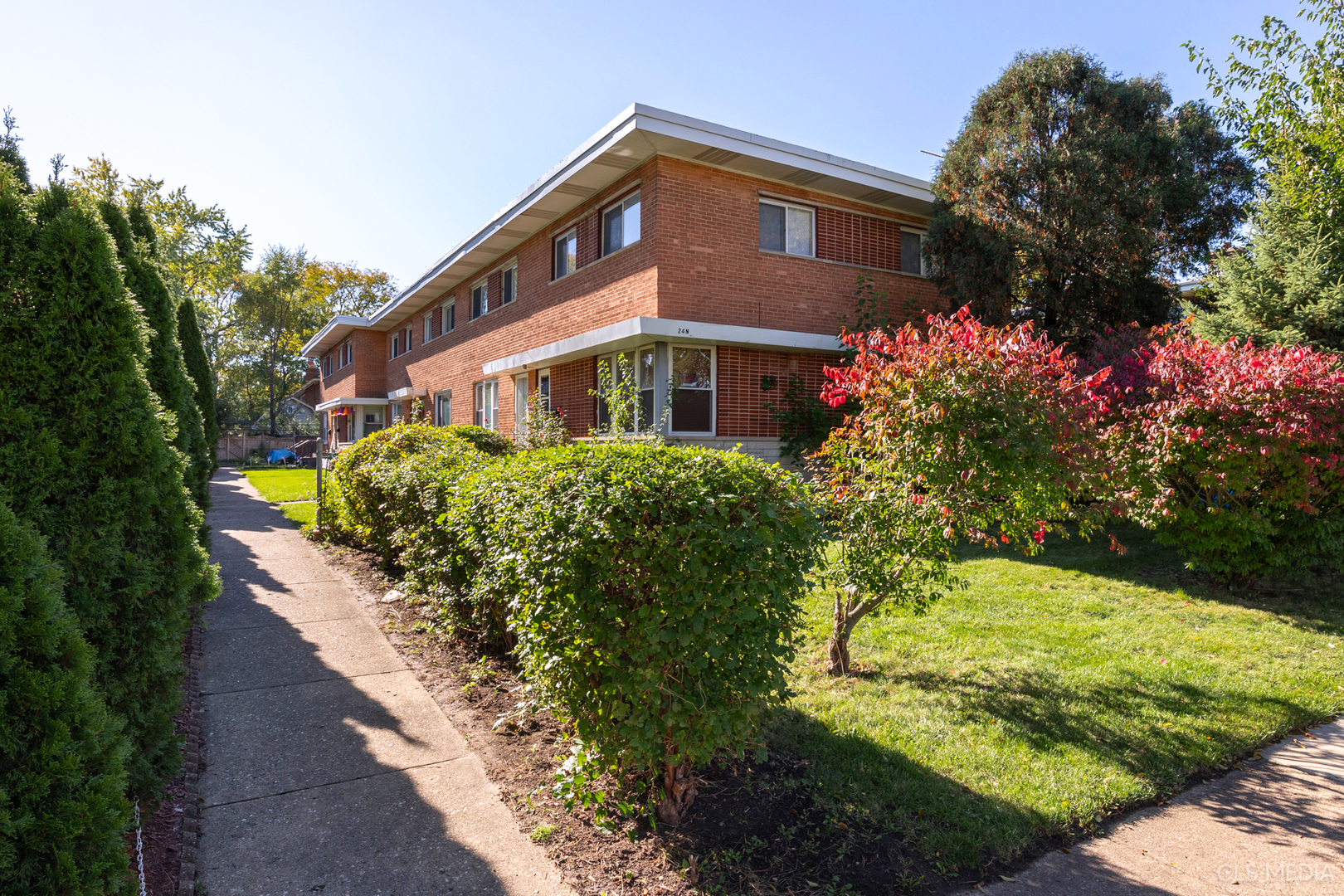 20 North Albert Street Mount Prospect, IL 60056 - Photo 21 of 25 a front view of a house with a yard