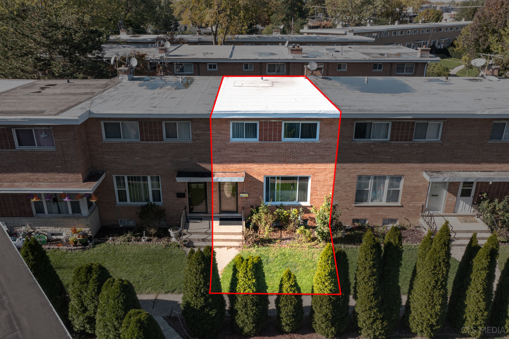 20 North Albert Street Mount Prospect, IL 60056 - Photo 23 of 25 a view of a house with backyard water fountain and sitting area