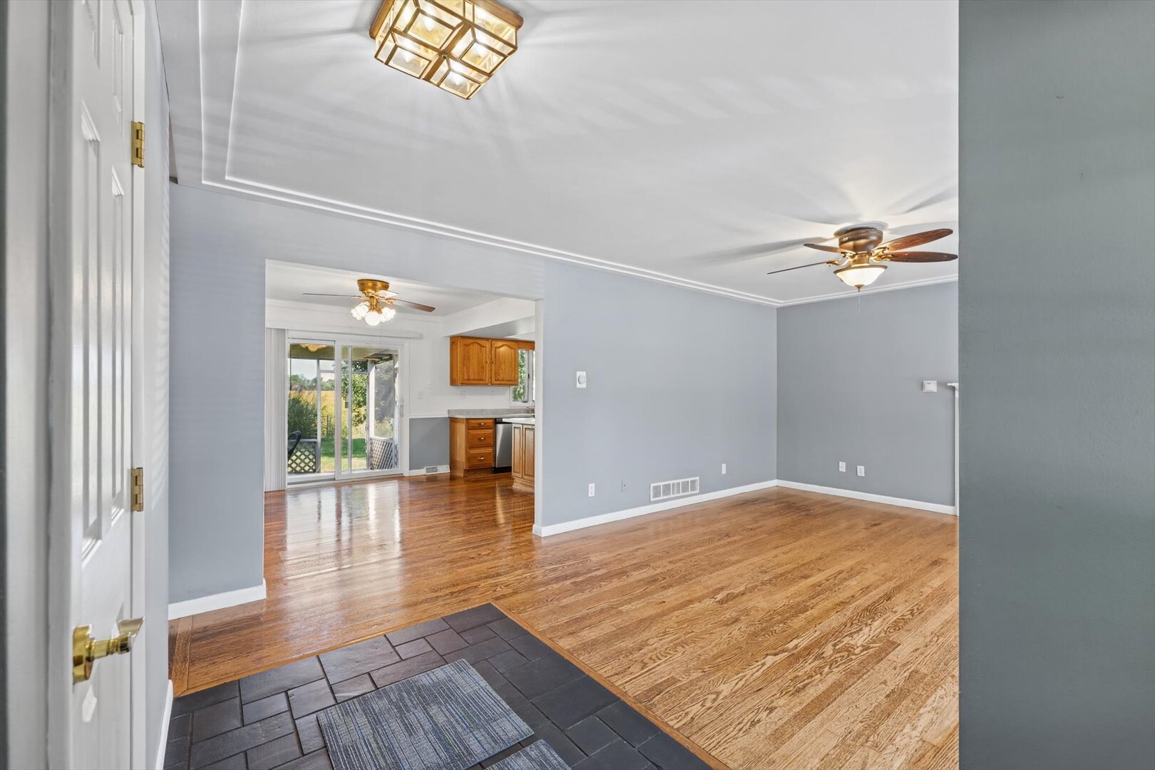 2210 East Perkins Road Urbana, IL 61802 - Photo 5 of 37 Gallery Image 5