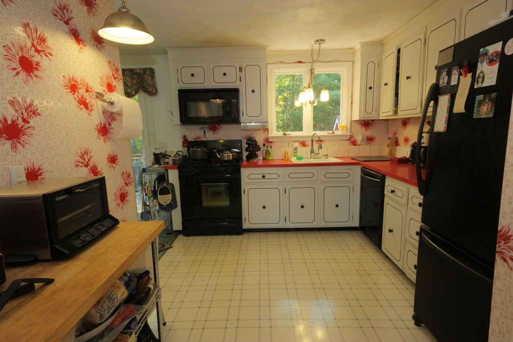 150 Corbett Road Stoughton, MA 02072 - Photo 9 of 21 Gallery Image 9