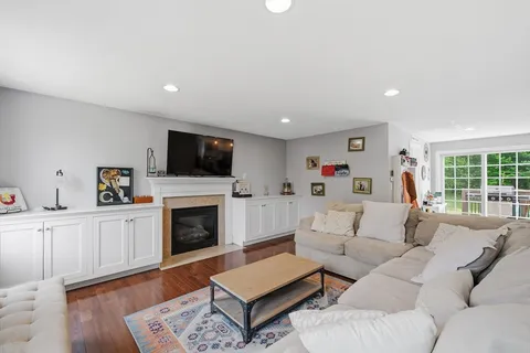 $550,000 | 11 Eileen Avenue, Clinton, MA 01510