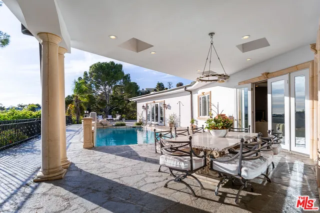 $29,999 | 1491 Carla Ridge, Beverly Hills, CA 90210