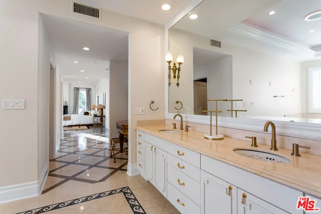 $29,999 | 1491 Carla Ridge, Beverly Hills, CA 90210