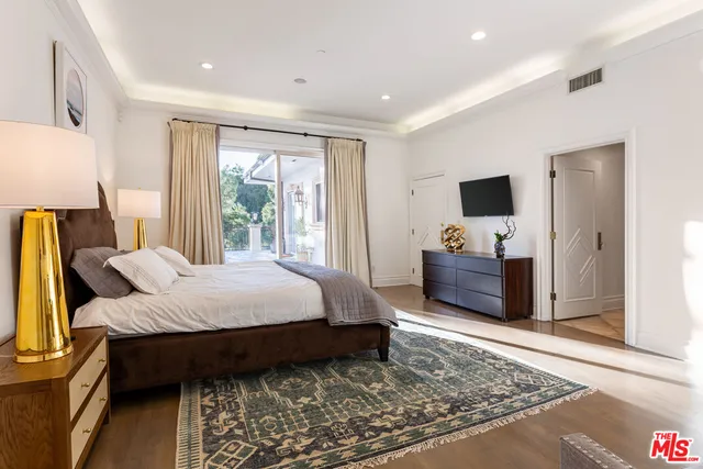 $29,999 | 1491 Carla Ridge, Beverly Hills, CA 90210