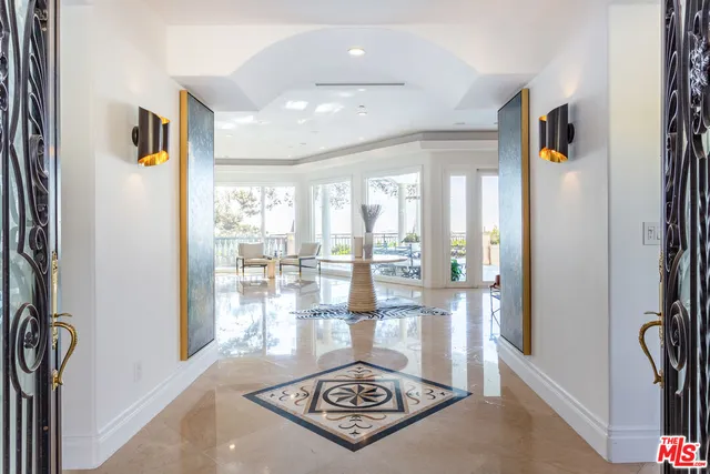 $29,999 | 1491 Carla Ridge, Beverly Hills, CA 90210