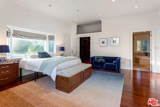 $29,999 | 1491 Carla Ridge, Beverly Hills, CA 90210