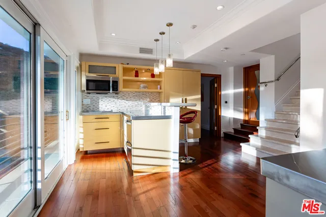 $29,999 | 1491 Carla Ridge, Beverly Hills, CA 90210