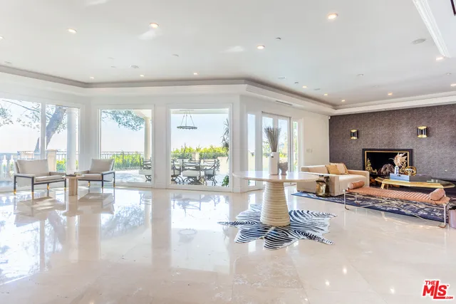 $29,999 | 1491 Carla Ridge, Beverly Hills, CA 90210