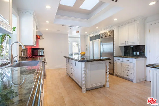 $29,999 | 1491 Carla Ridge, Beverly Hills, CA 90210