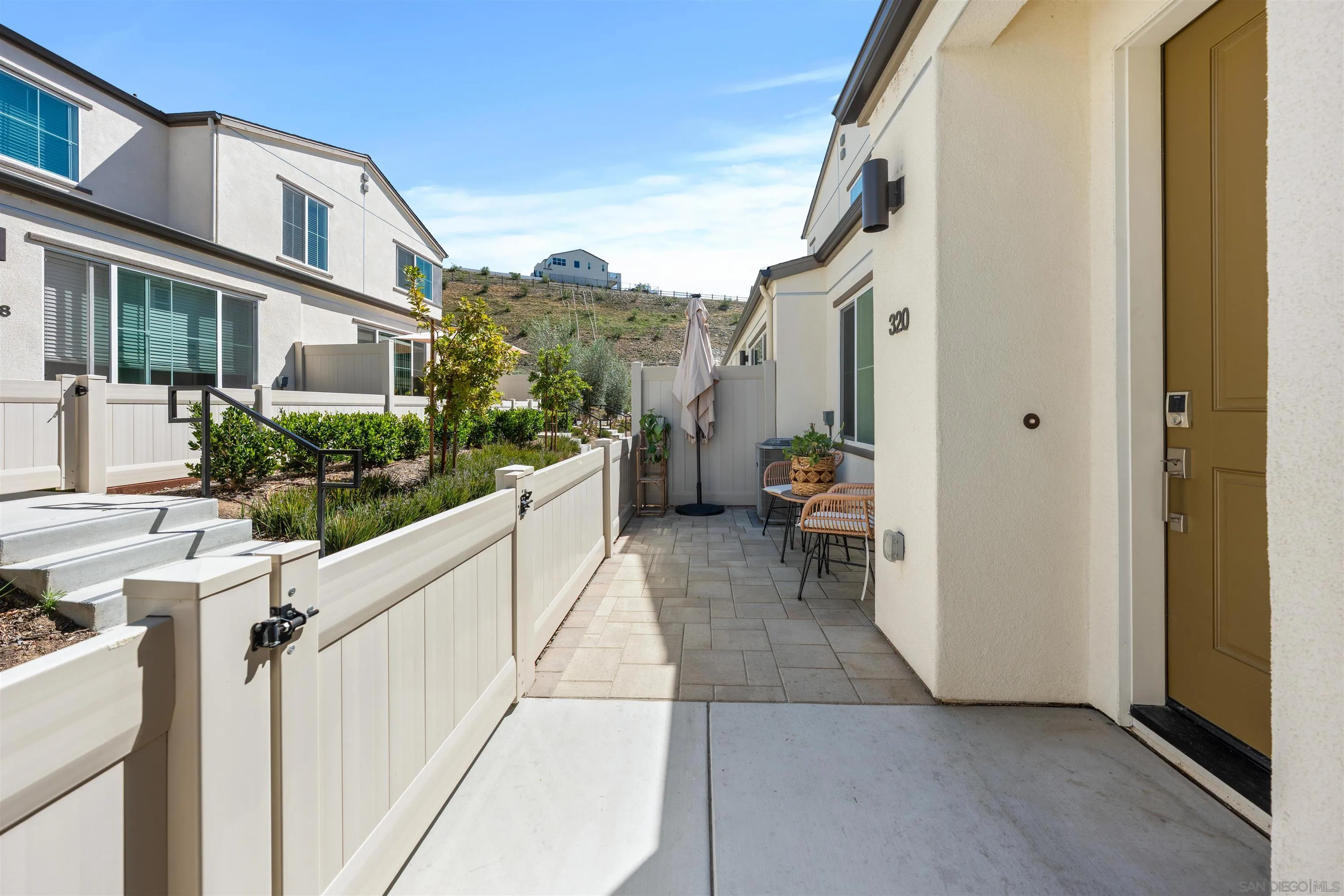 320 Satsuma Trail Fallbrook, CA 92028 - Photo 4 of 28