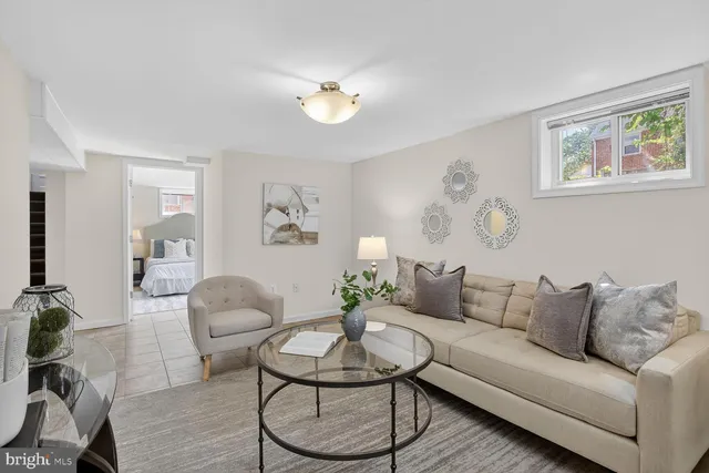 $925,000 | 834 North Abingdon Street, Arlington, VA 22203