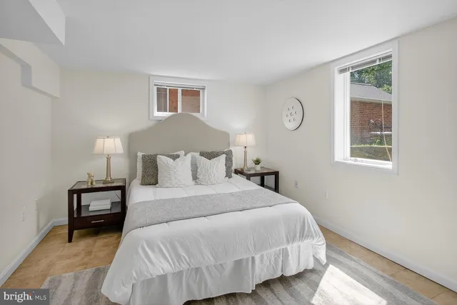 $925,000 | 834 North Abingdon Street, Arlington, VA 22203