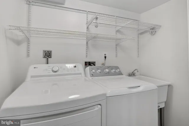 $925,000 | 834 North Abingdon Street, Arlington, VA 22203