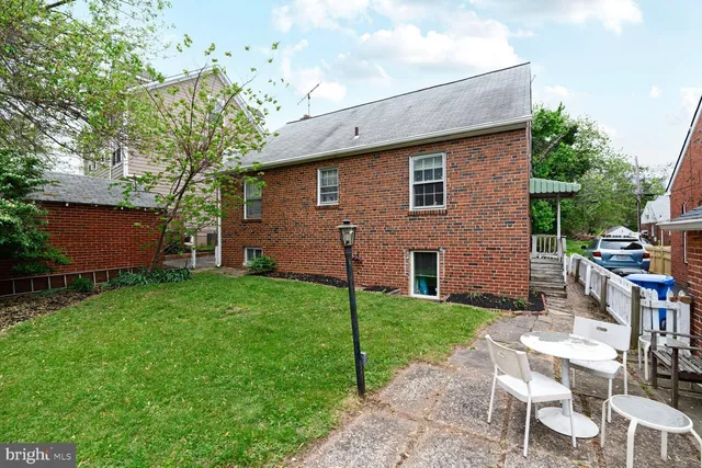 $925,000 | 834 North Abingdon Street, Arlington, VA 22203