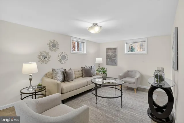 $925,000 | 834 North Abingdon Street, Arlington, VA 22203