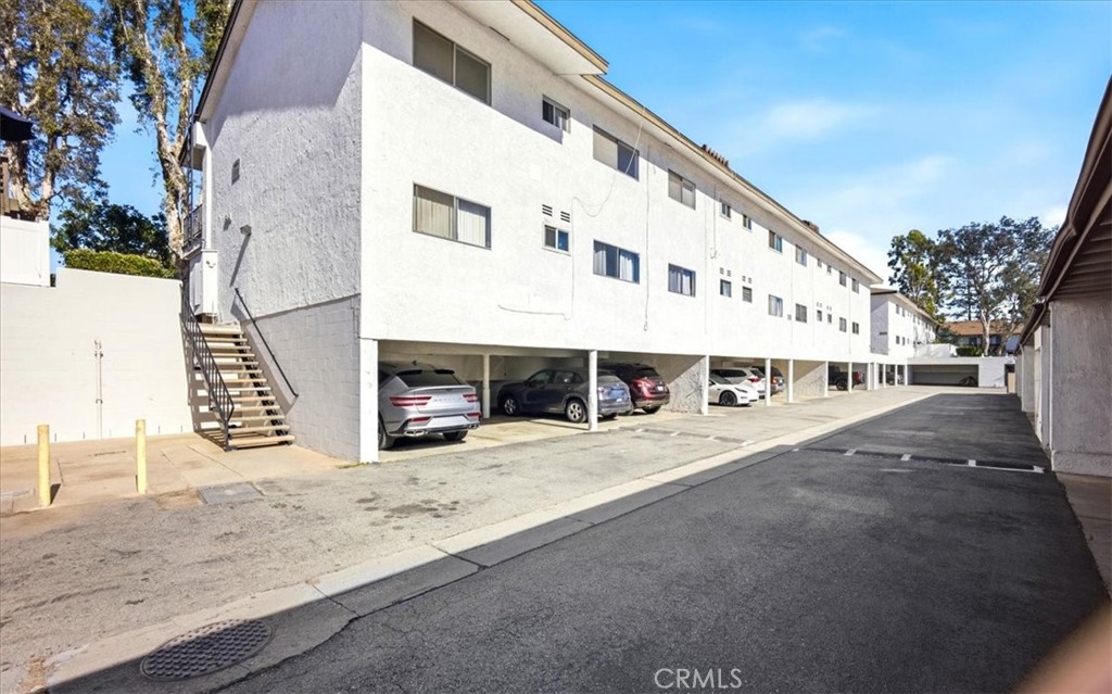 1200 West Lambert Road La Habra, CA 90631 - Photo 36 of 37 a view of a building with a patio
