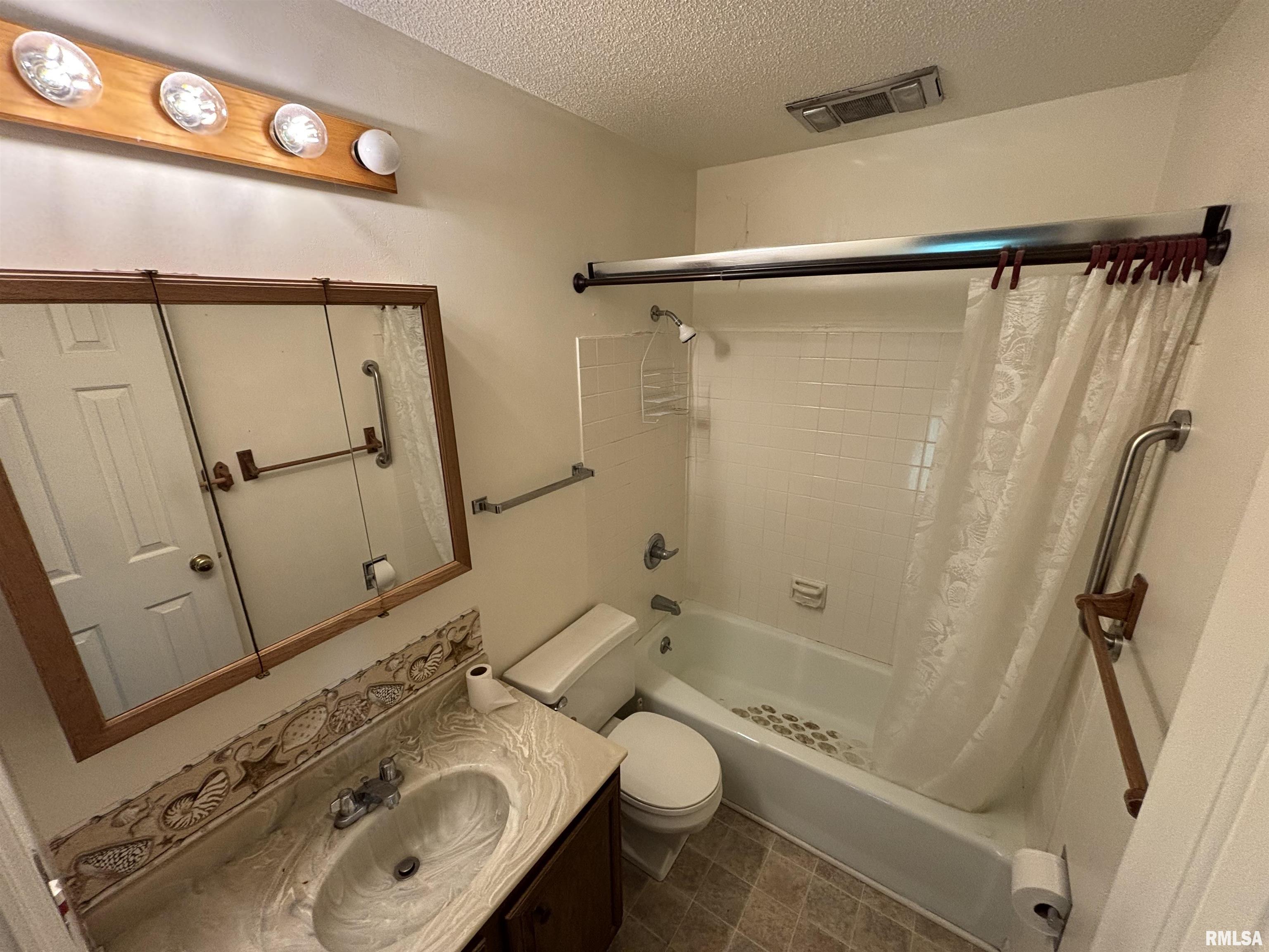 295 Jamestown Road Macomb, IL 61455 - Photo 13 of 17 Gallery Image 13