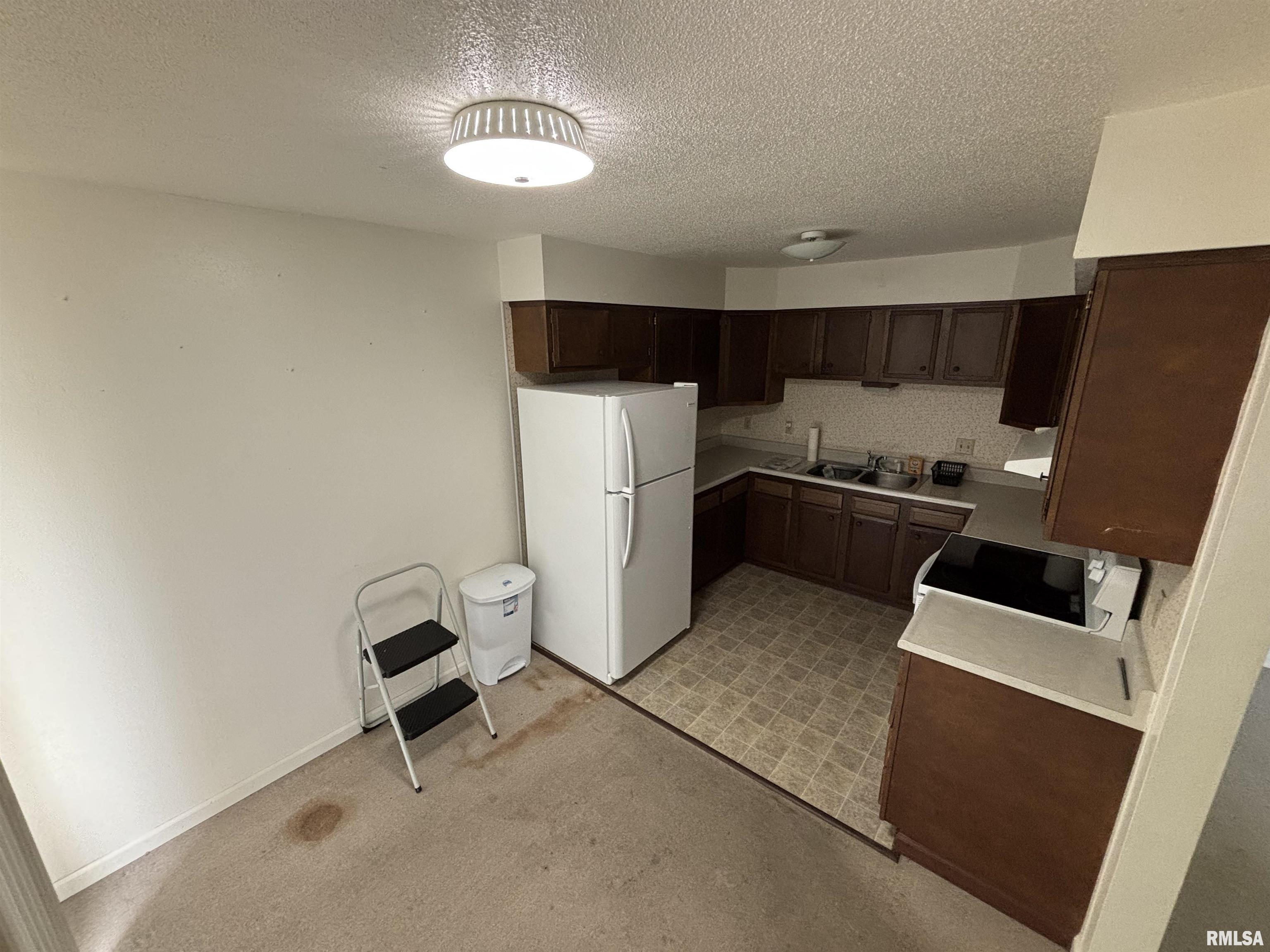 295 Jamestown Road Macomb, IL 61455 - Photo 6 of 17 Gallery Image 6