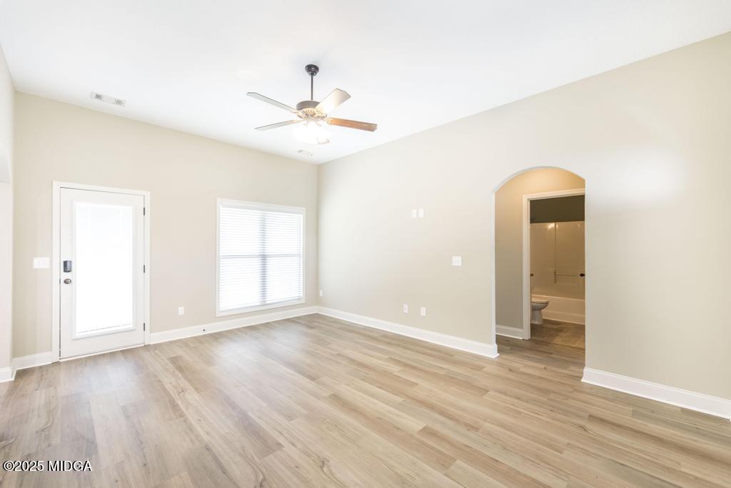 114 Winsted Ct 8