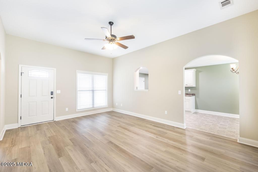 114 Winsted Court Perry, GA 31069 - Photo 8 of 32 114 Winsted Ct 9