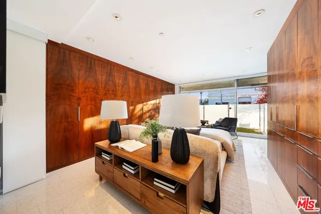 $2,645,000 | 235 Ocean Park Boulevard, Unit 1, Santa Monica, CA 90405