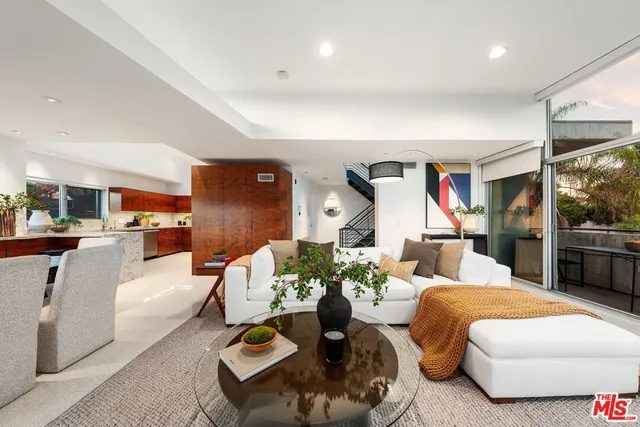 $2,645,000 | 235 Ocean Park Boulevard, Unit 1, Santa Monica, CA 90405