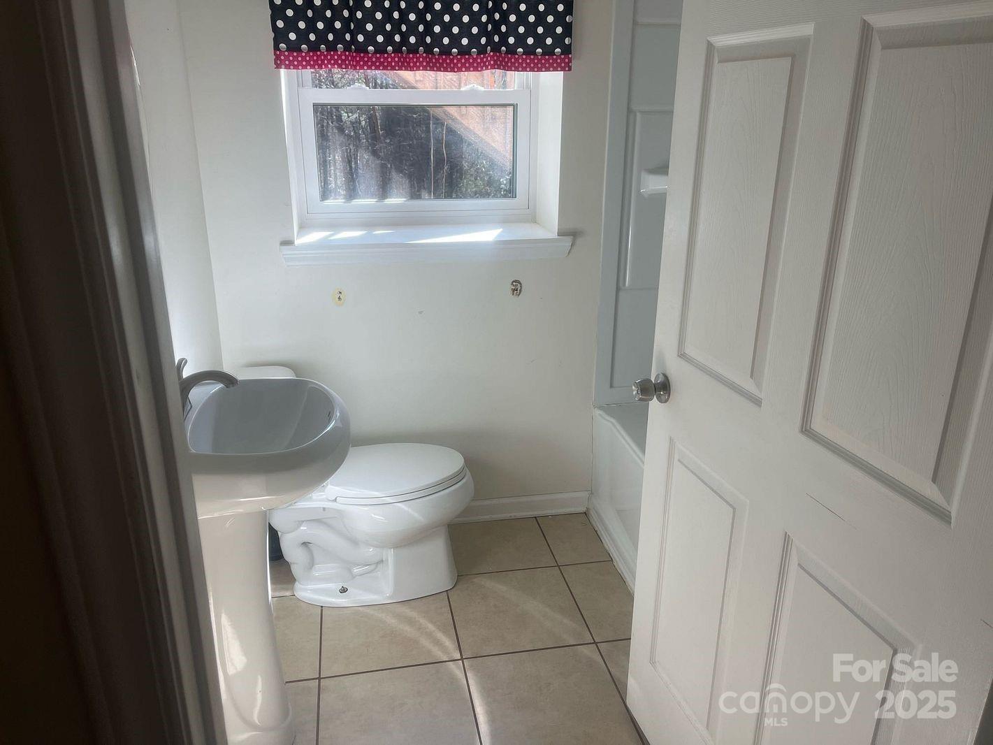 7122 Pyramid Road Hickory, NC 28602 - Photo 21 of 25 Gallery Image 21