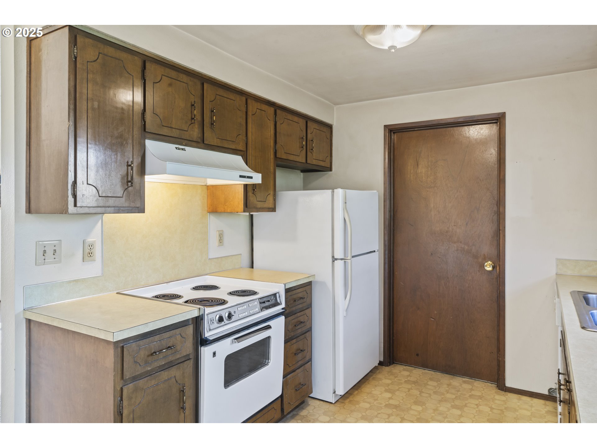 782 V Street Springfield, OR 97477 - Photo 13 of 45