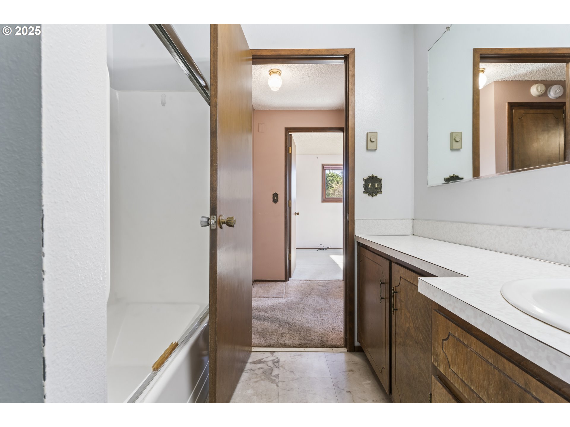 782 V Street Springfield, OR 97477 - Photo 38 of 45