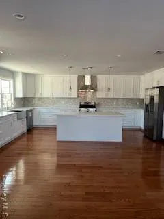 $1,250,000 | 403 South Bayview Avenue, Freeport, NY 11520