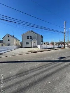 $1,250,000 | 403 South Bayview Avenue, Freeport, NY 11520