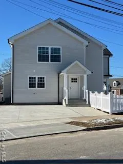 $1,250,000 | 403 South Bayview Avenue, Freeport, NY 11520