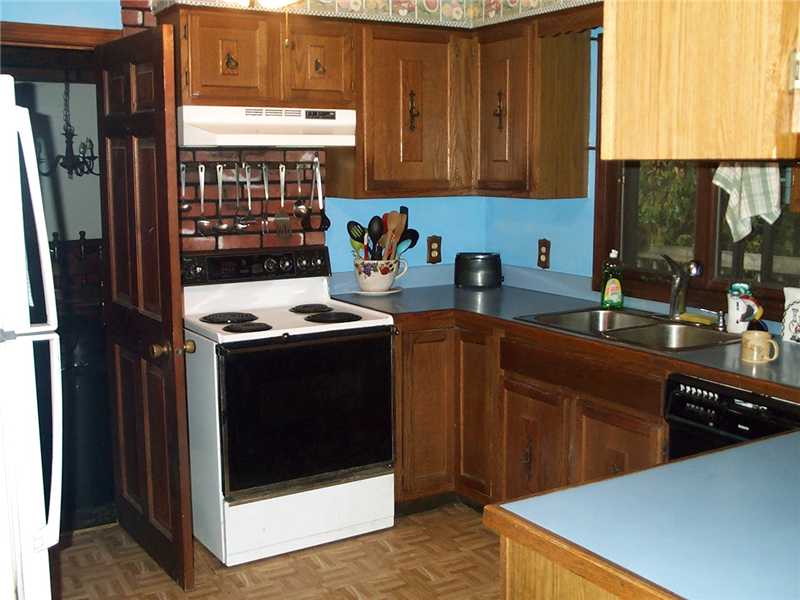 91 Swan Road Smithfield, RI 02917 - Photo 10 of 15 Kitchen.