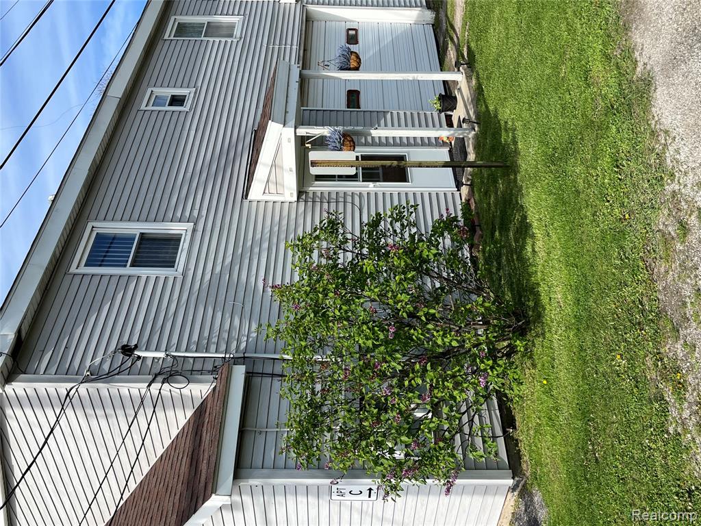 12660 Grafton Road Carleton, MI 48117 - Photo 23 of 97
