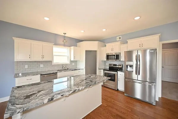 $488,000 | 107 Johnson Circle, Dearborn, MO 64439