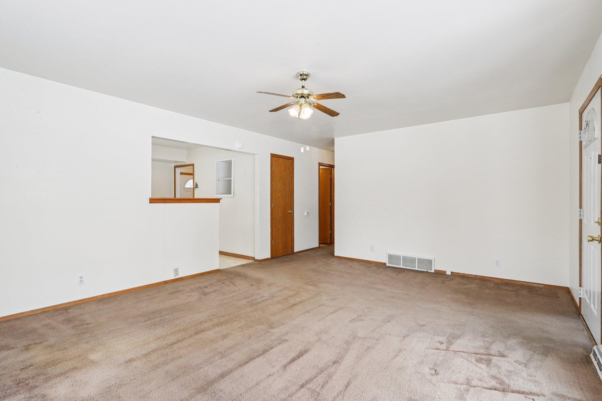 3946 South 73rd Street Milwaukee, WI 53220 - Photo 8 of 36 8-web-or-mls-S 73rd St-S2201-008