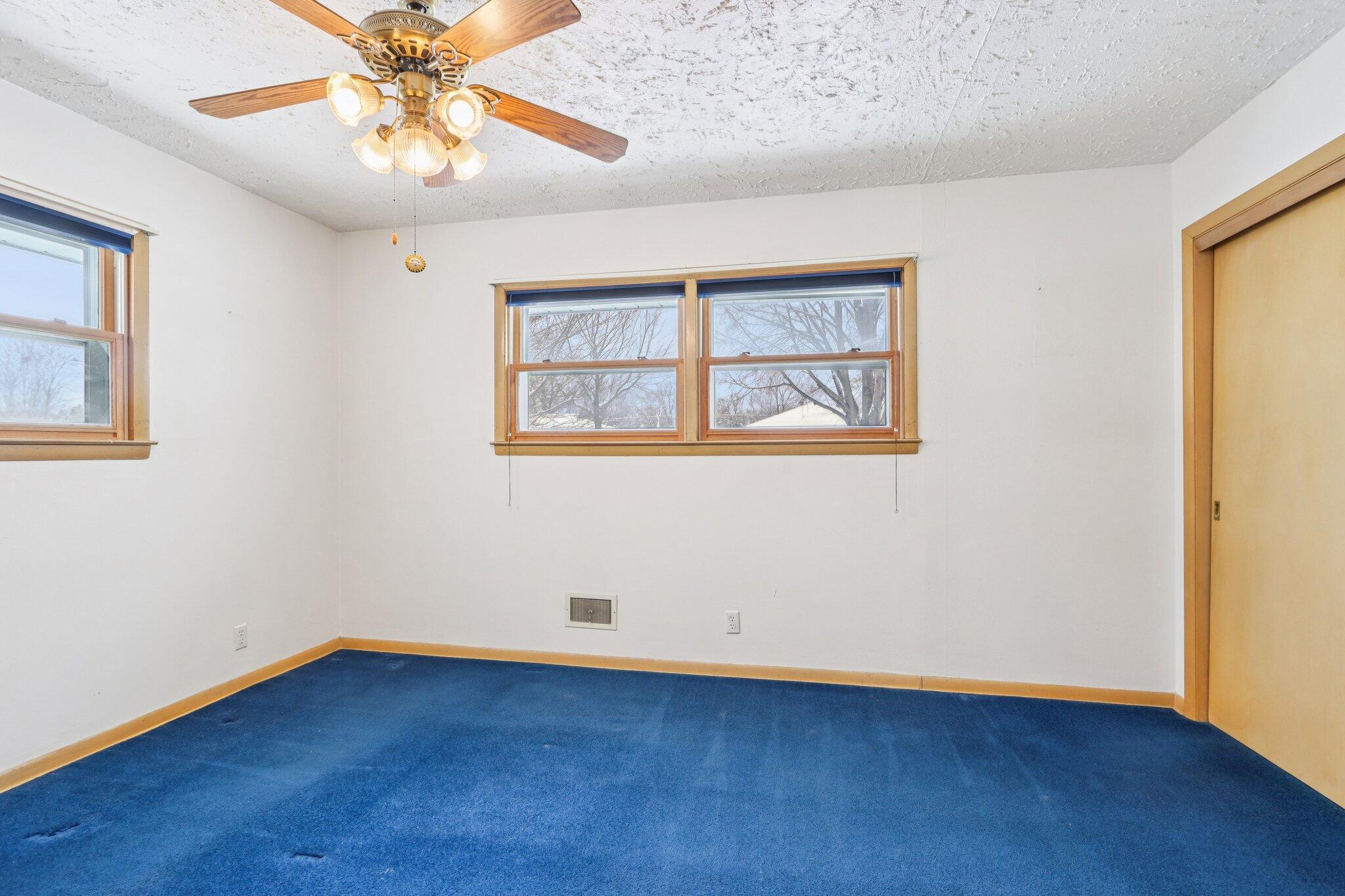 3946 South 73rd Street Milwaukee, WI 53220 - Photo 18 of 36 18-web-or-mls-S 73rd St-S2201-018